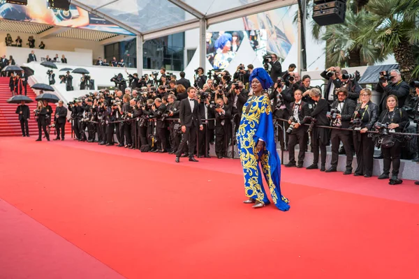 Cannes Frankrike Maj 2018 Jurymedlem Khadja Nin Sköter Screening Brinnande — Stockfoto