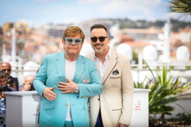 Cannes, Fransa - 16 Mayıs 2019: Sir Elton John ve David Furnish, 72.
