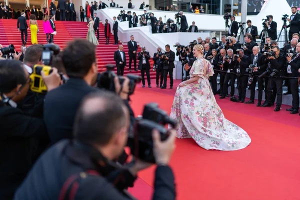 Cannes, Fransa - 15 Mayıs 2019: Elle Fanning 72.