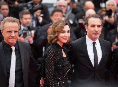 Cannes, Fransa - 18 Mayıs 2019: Jean Dujardin, Elsa Zilberstein, Christophe Lambert 72.
