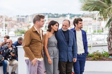 Cannes, Fransa - 21 Mayıs 2019: Thomas Bidegain, Leila Bekhti, Lorenzo Mattotti ve Arthur Dupont 72.