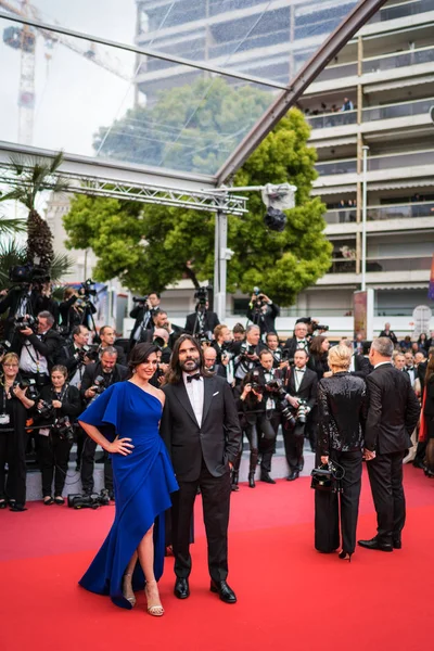 法国戛纳 2019年5月19日 拉巴基和哈立德 穆扎纳尔出席第72届戛纳电影节 隐藏生活 的放映 — 图库照片