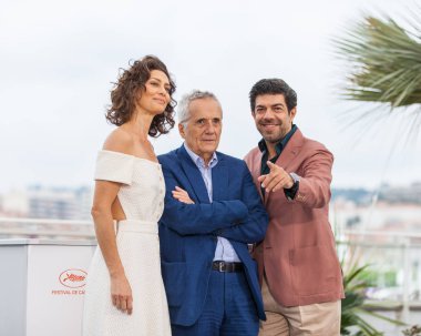 Cannes, Fransa - 24 Mayıs 2019: Maria Fernanda Candido, yönetmen Marco Bellocchio ve Pierfrancesco Favino, 72.