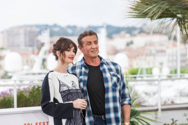 Cannes, Fransa - 24 Mayıs 2019: Paz Vega ve Sylvester Stallone, 72.