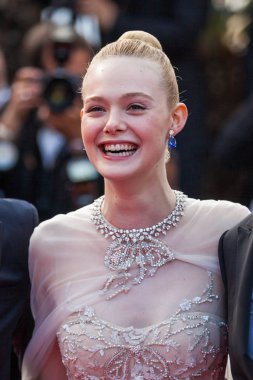 Cannes, Fransa - 25 Mayıs 2019: Elle Fanning 72.