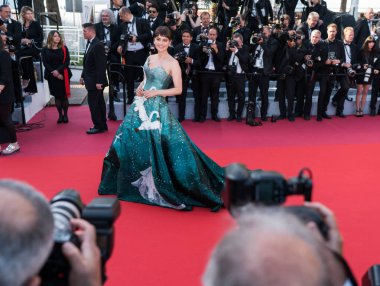 Cannes, Fransa - 25 Mayıs 2019: Romen aktris Catrinel Marlon, 72.