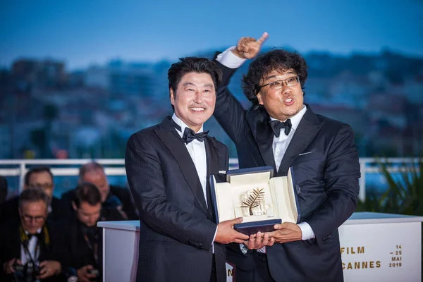 Cannes Frankrike Maj 2019 Regissör Bong Joon Tillsammans Med Kang — Stockfoto