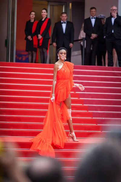 Cannes Frankrike Maj 2019 Winnie Harlow Deltar Screening Gång Hollywood — Stockfoto