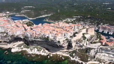 Bonifacio 'nun İHA' sından ve uçurumlarından görüntü