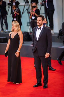 Venedik, İtalya - Eylül 02: Venice77 ABD 'li aktör Matt Dillon ve Fransız aktris Ludivine Sagnier' in jüri üyeleri, 77. Venedik Film Festivali sırasında Açılış Töreni ve 