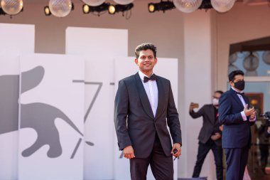 VENICE, İtalya - Eylül 04: Hintli aktör Aditya Modak, 77. Venedik Film Festivali 'nde 