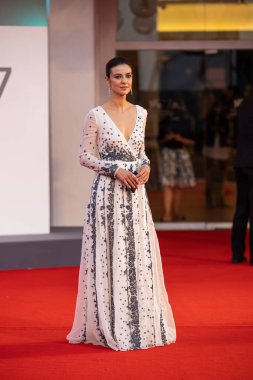 VENICE, İtalya - 4 Eylül 2020: Barbara Ronchi, 77. Venedik Film Festivali 'nde 