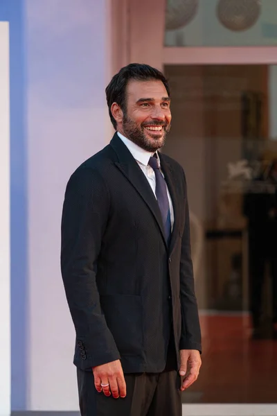 Venecia Italia Septiembre 2020 Edoardo Leo Camina Por Alfombra Roja —  Fotos de Stock