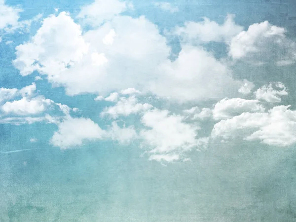 Grunge Arka Plan Beyaz Bulutlar Ile Mavi Gökyüzünde — Stok fotoğraf