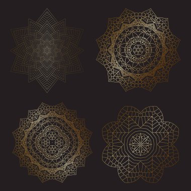 Dekoratif mandala tasarımlarının altın koleksiyonu