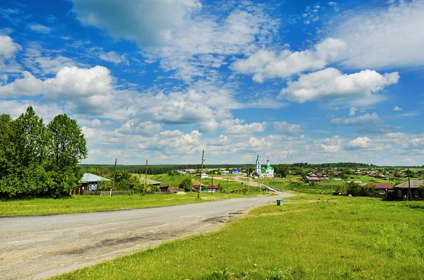俄罗斯内沃 沙扬斯基 2017年6月15日 沙坦斯基村的中心部分 成立于1730 俄罗斯 乌拉尔 — 图库照片