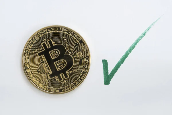 Bitcoin Btc Kryptowaluta Moneta Białym Tle Ręcznie Rysowane Zielony Znacznik — Zdjęcie stockowe