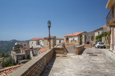 Savoca Sicilya İtalya bir yan sokakta