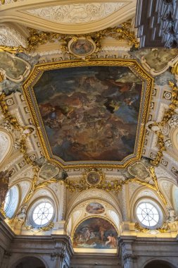 Palacio Real Madrid 'in içindeki tavan İspanya' daki Madrid Kraliyet Sarayı