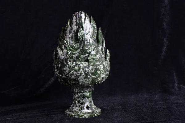 Jade Antigo Chinês Esculpindo Arte Lótus Florescendo Fundo Preto — Fotografia de Stock