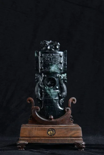 Chinês Antigo Jade Escultura Arte Fundo Preto — Fotografia de Stock