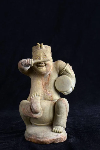 Chiński Rzeźba Jade Starożytnej Sztuki Tańca Człowieka Czarnym Tle Obrazek Stockowy