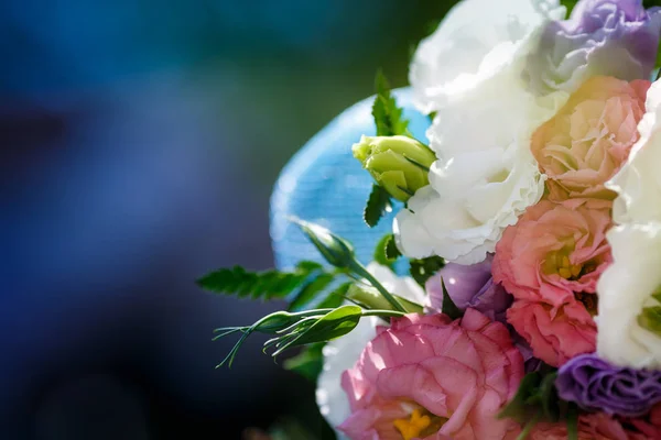ユーストマとバラの花束クローズアップ — ストック写真