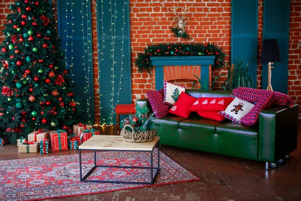 Imagen Chimenea Árbol Navidad Decorado Con Regalo Interior Navidad — Foto de Stock