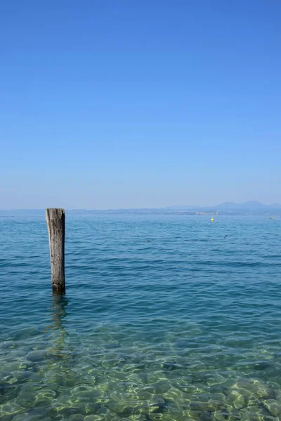 Bastón Madera Como Muelle Para Barcos Lago Garda Italia Europa — Foto de Stock