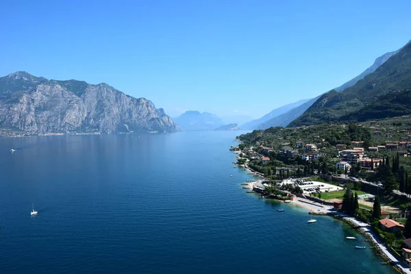 Rekreační Středisko Lake Garda Itálii — Stock fotografie