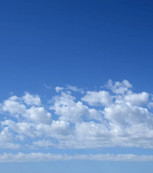 Moln Med Blå Himmel — Stockfoto