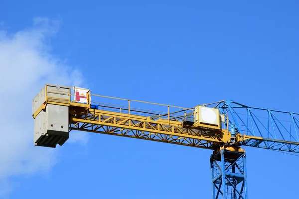Detailed View Construction Crane Construction Site Isolated Exposed Front Sky — Stock Photo, Image