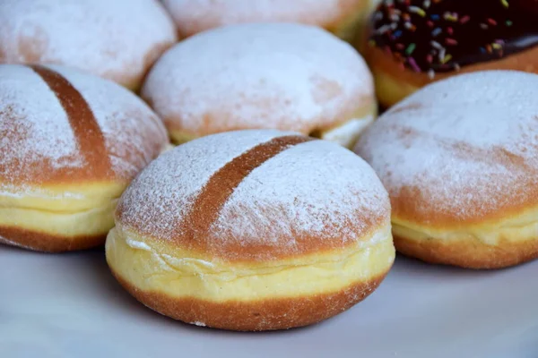 Berliner Pączki Karnawałowe Cukrem Pyłowym — Zdjęcie stockowe