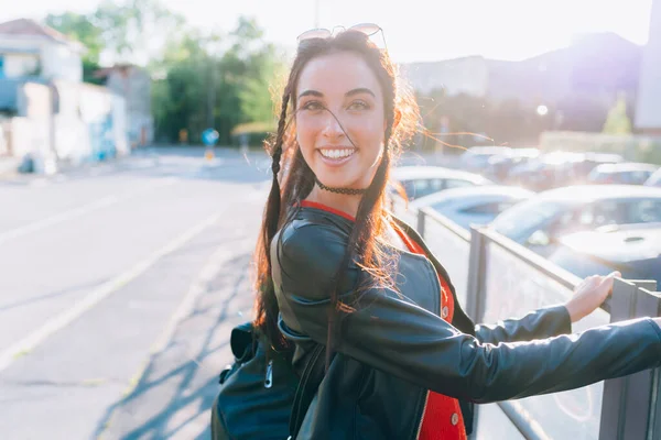 Young Woman Outdoor Back Light Looking Camera Toothy Smile Happiness — Stock Photo, Image