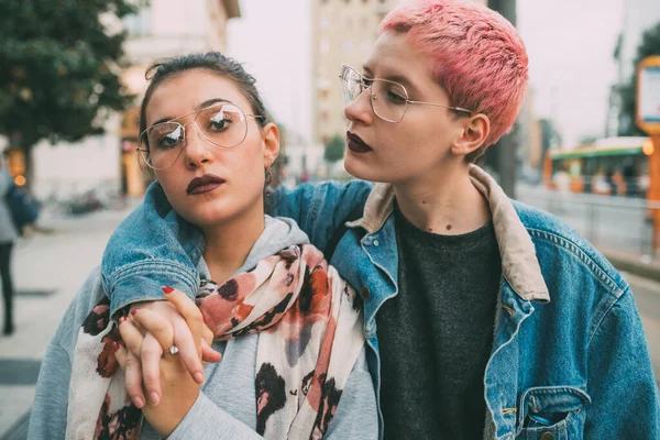 Two Women Friends Outdoor Walking Hugging Best Friends Affectionate Embracing — Stock Photo, Image