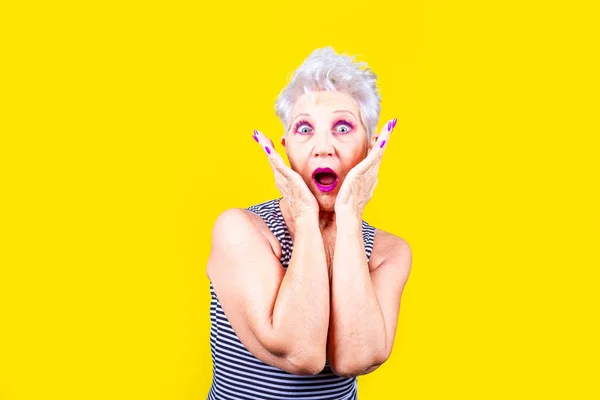 Senior Woman Yellow Background Shocked Isolated Old Woman Surprised Wow — Stock Photo, Image