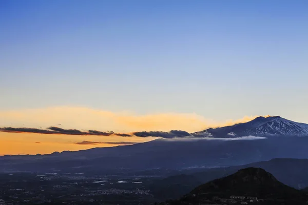Monte Etna Erupción Durante Navidad Atardecer Visto Desde Ciudad Castelmola — Foto de Stock