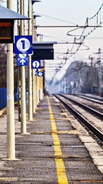 Tren İstasyonu Polonyalılar ve demiryolu ile boş
