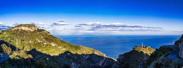 Paysage Marin Panorama Large Avec Montagne Castelmola Petite Ville Sicilienne — Photo