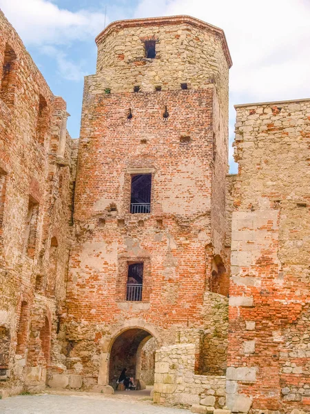 Siewierz 被毁坏的哥特式城堡在波兰 — 图库照片