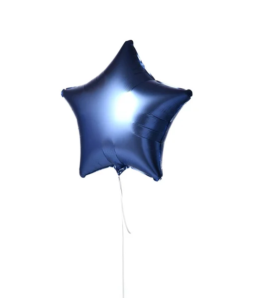 Único luz azul grande estrela metálica balão objeto para aniversário isolado — Fotografia de Stock