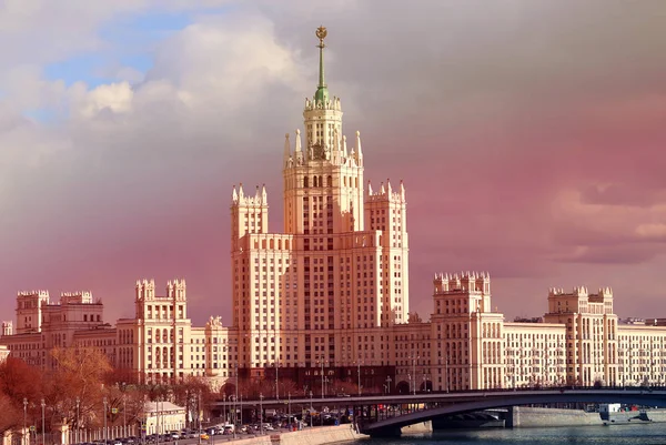 Mooie foto's van gebouwen in de stad Moskou — Stockfoto