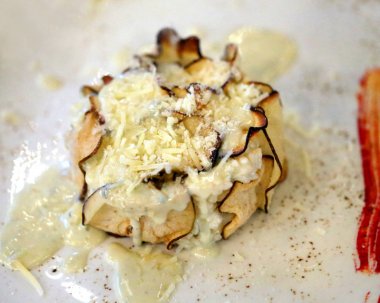 Lezzetli cheesecakes bir plaka fotoğrafı yakın çekim