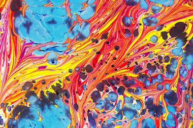 Güzel soyut resim bir resim tekniği Ebru. Türk Ebru tarzı su üzerinde akrilik boyalar ile dalga dalgası. Lüks şık kombinasyonu. Çağdaş sanat mermer sıvı doku 