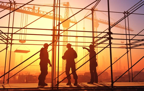 Trabalhadores Contra Pano Fundo Cidade Render — Fotografia de Stock