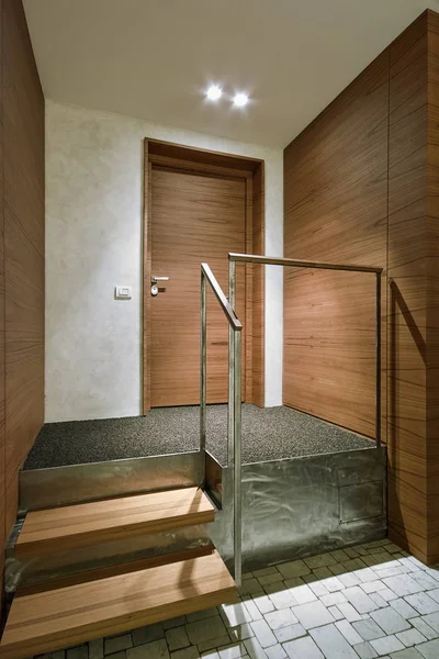 Internal Shots Entrance Apartment Wainscoting Foreground Some Wooden Steps Steel — Stock Photo, Image