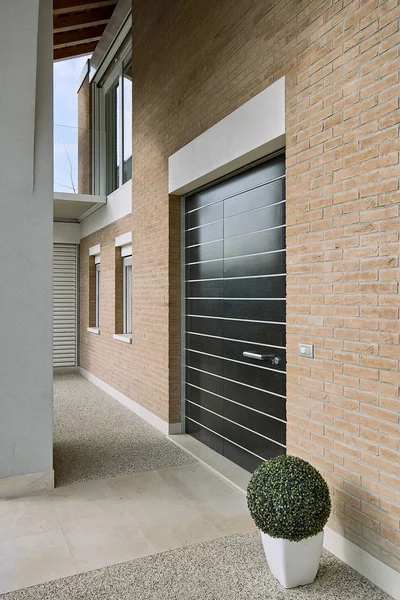 Main Door Modern Villa — Stock Photo, Image