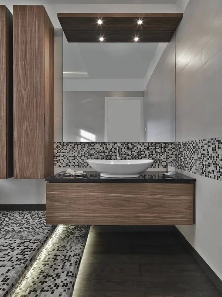 In the foreground the cabinets sink  with  counter top washbasin — Stock Photo, Image