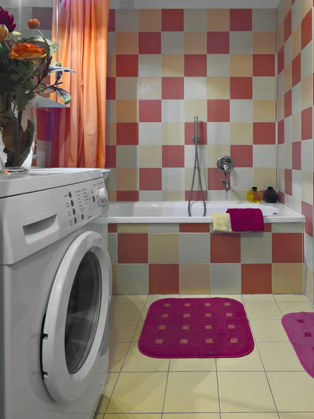 Interior shot of a modern bathroom with bathtub — Stock Photo, Image