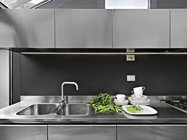 Modern Interior Kitchen Foreground Steel Sink Integrated Sink Which Tea — Stock Photo, Image